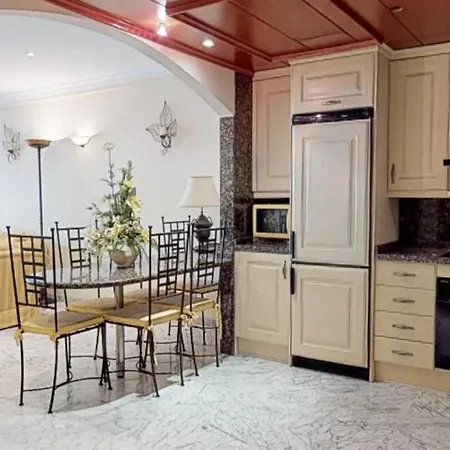 Del Parque Flats - Puerto Marina Διαμέρισμα *